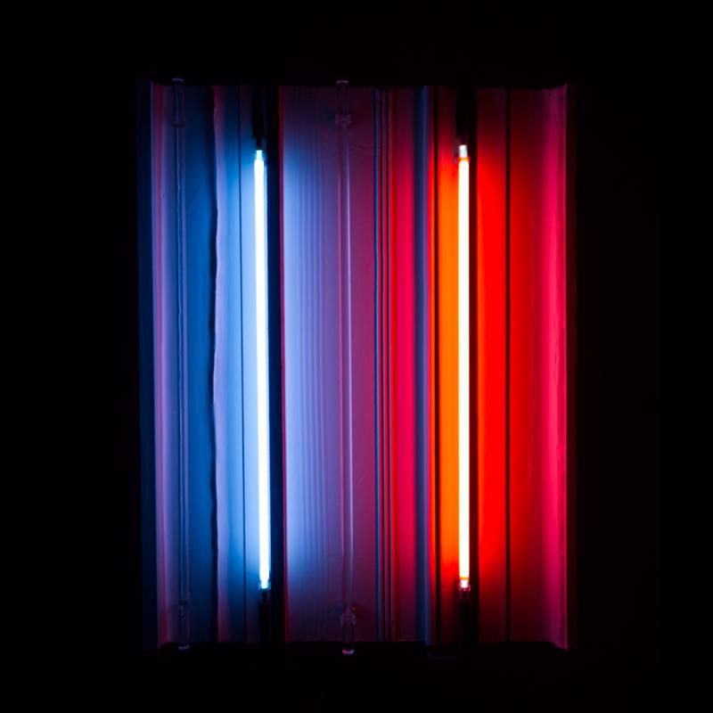 Alexander Salvesen, Perception Calibrator VI - Light Blue/Orange, 2023
neon- ja argonvalo, polykarbonaatti puulle / neon-och argonljus, polykarbonat på trä / neon and argon light, polycarbonate on wood, 65 x 49 cm, photo: Alexander Salvesen