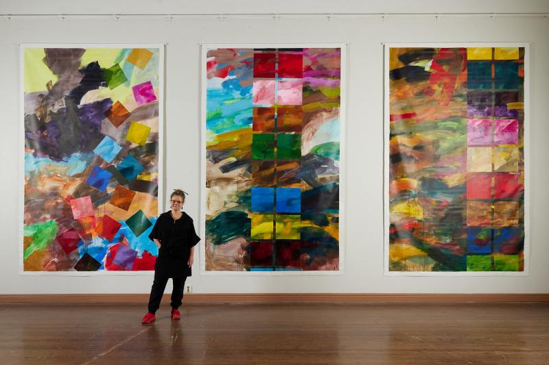 Katja Öhrnberg,  Vuosivuodelta (osat 1–2), akryyli kankaalle, á 344 x 198 cm, 2024, Antti Pitkäjärvi