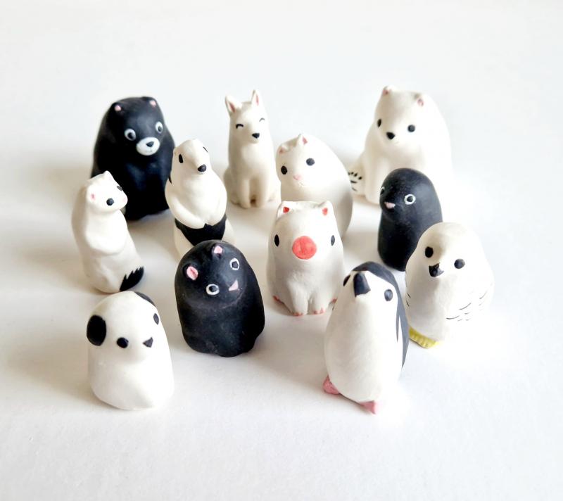 Yasushi Koyama / SÖPÖn ystävät / Veistos / keramiikka / korkeus 3-4 cm / 2024 