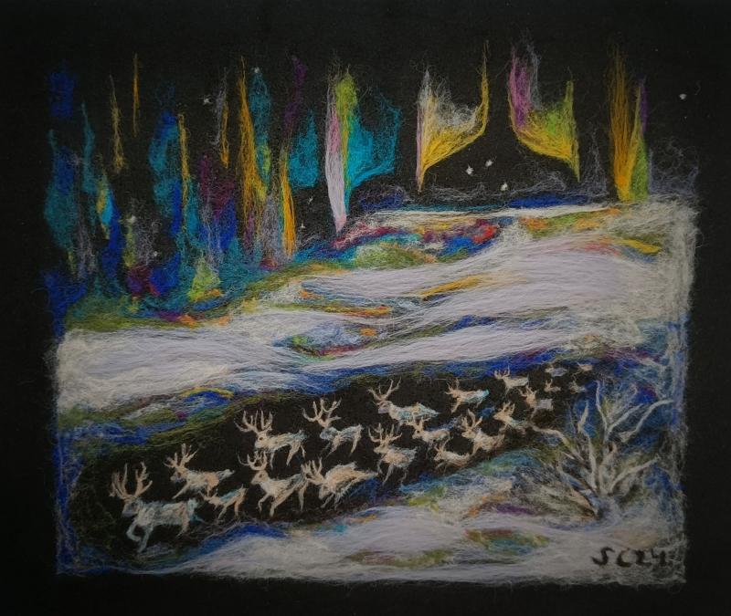 Saija Candelin: Northern lights, neulahuovutettu villamaalaus 120 cm X 60 cm. 2024