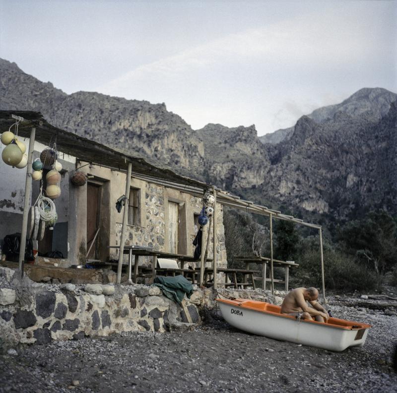 Mountain View, analogue photography, 100x100cm