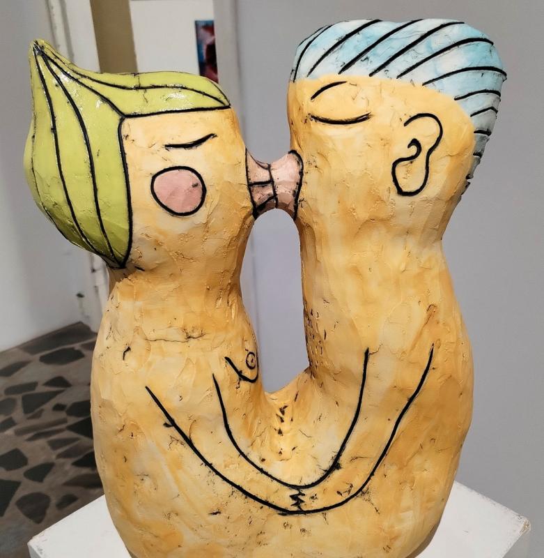 Kyssen / Suudelma, keramikskulptur 2024
