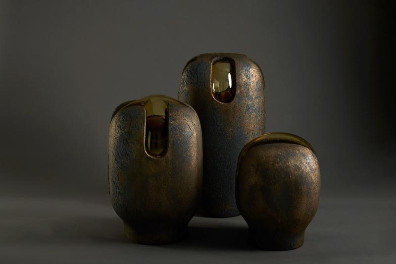 Arni Aromaa, Alku-veistokset, 2025, Keramiikka ja suupuhallettu lasi