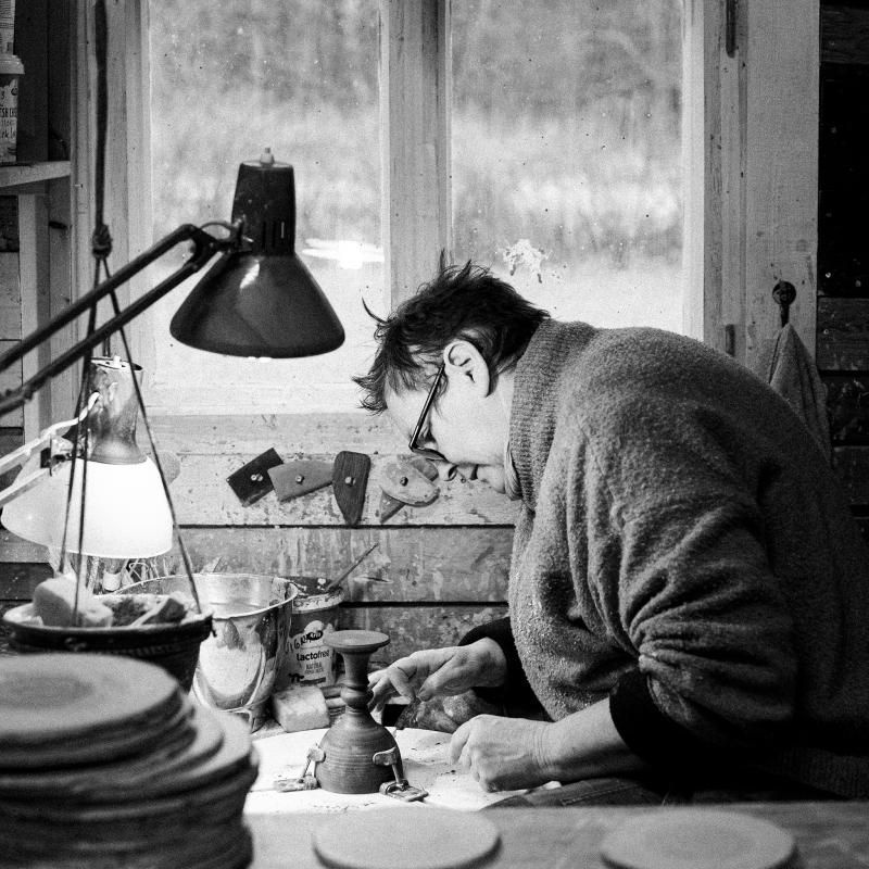 Jag beskickar ett vinglas.