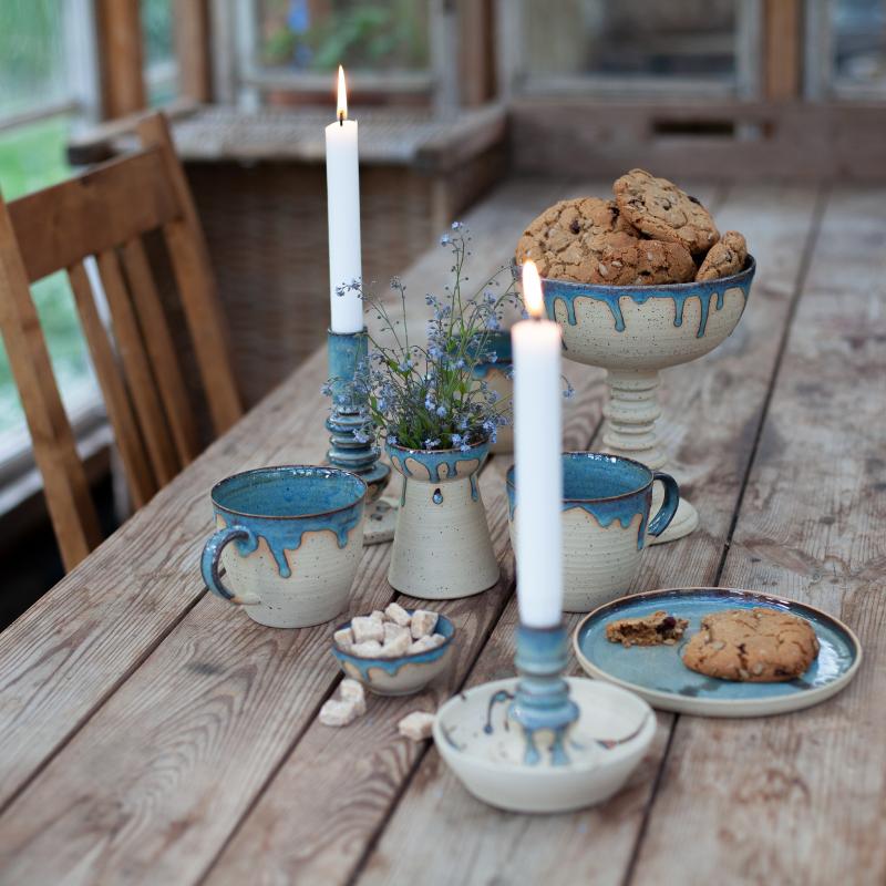 Drejat bruksgods i lavalera.