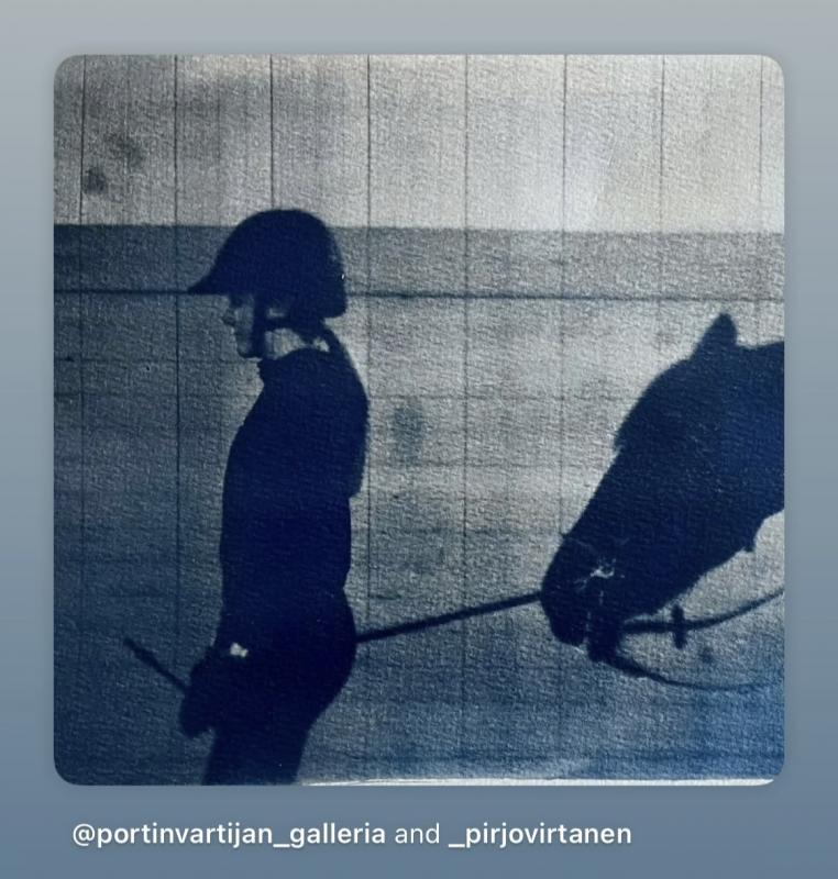 Girl power. 30 x 30 cm. Cyanotype. 2025.