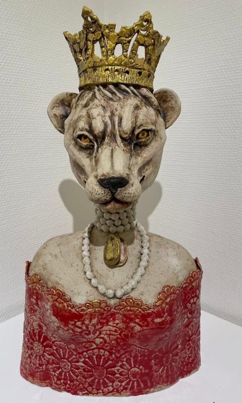 Naarasleijona, keramiikka 2025