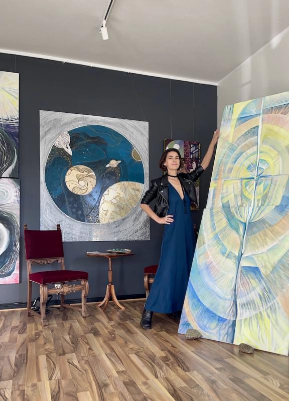 Alexandra Trizna i ateljen 