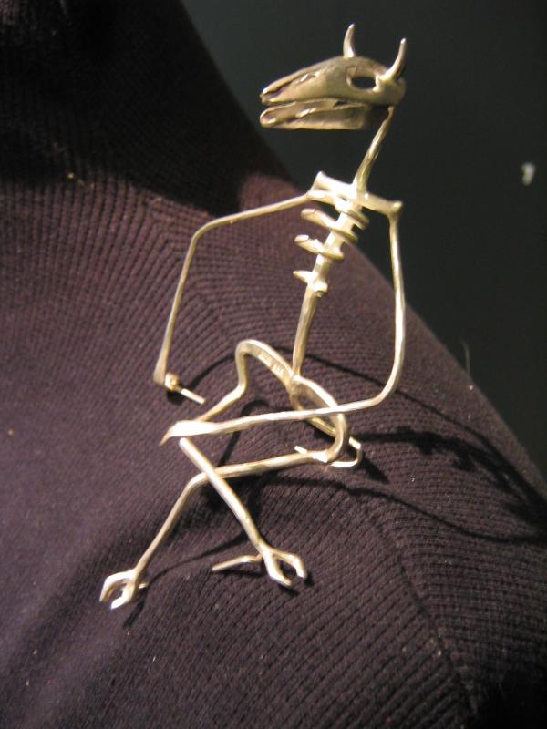 Omatunto, olkapääkoru, hopea