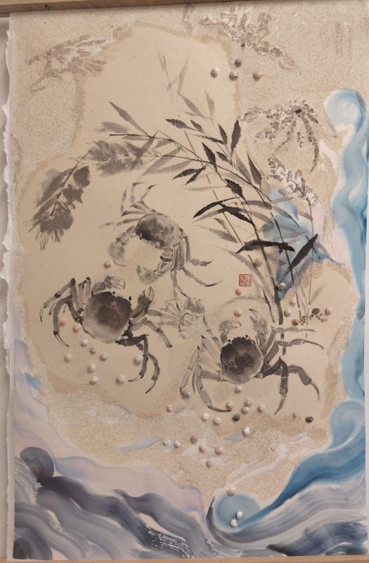 RAPURALLAA, Anne Rantanen, sekatekniikka ( kiinalainen mustemaalaus , hiekka ja simpukat paperilla) ,  40 x 70 cm, vuosi 2026