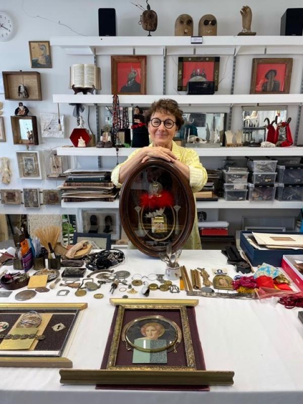 Työhuoneella / Mari Vallemaa