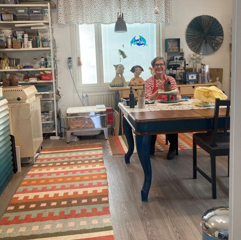 Taru Katainen, työhuonekuva