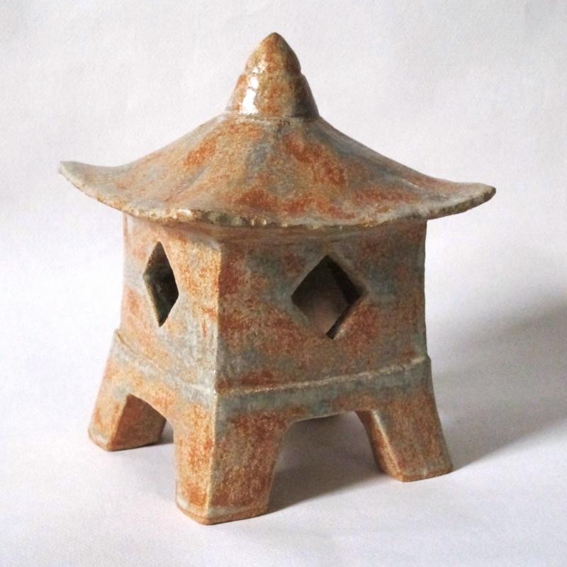 Trädgårdslykta, handbyggd, stengods, 19 x 19, 2025