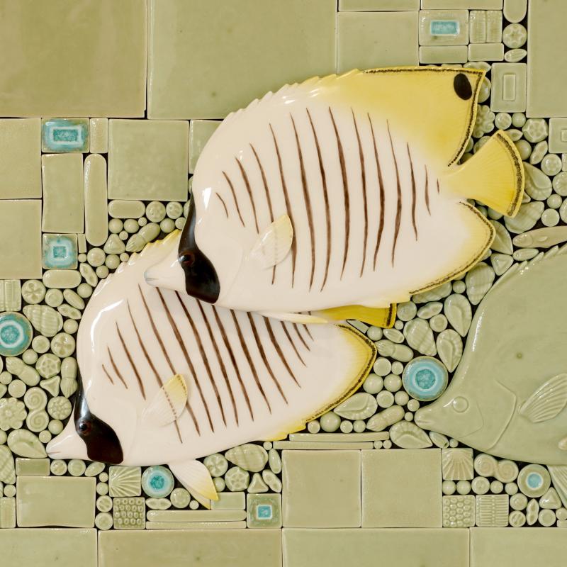 Ville Heimala, Avovedessä 1 (detail), keramiikka, 60x140x6cm, 2025