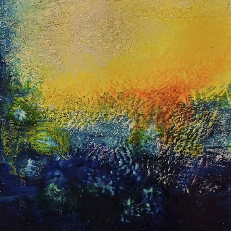 Sari-Aino Tolonen, "Keltainen syke", encaustic vanerille, 2025