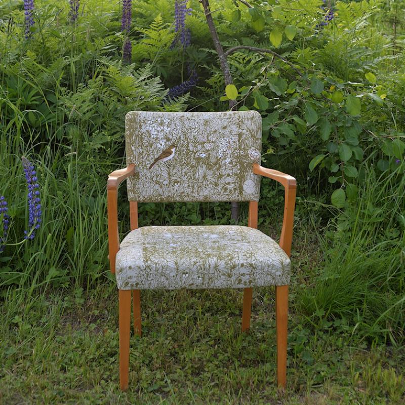 Tuoli, verhoilukangas painettu ja kirjottu, 2021