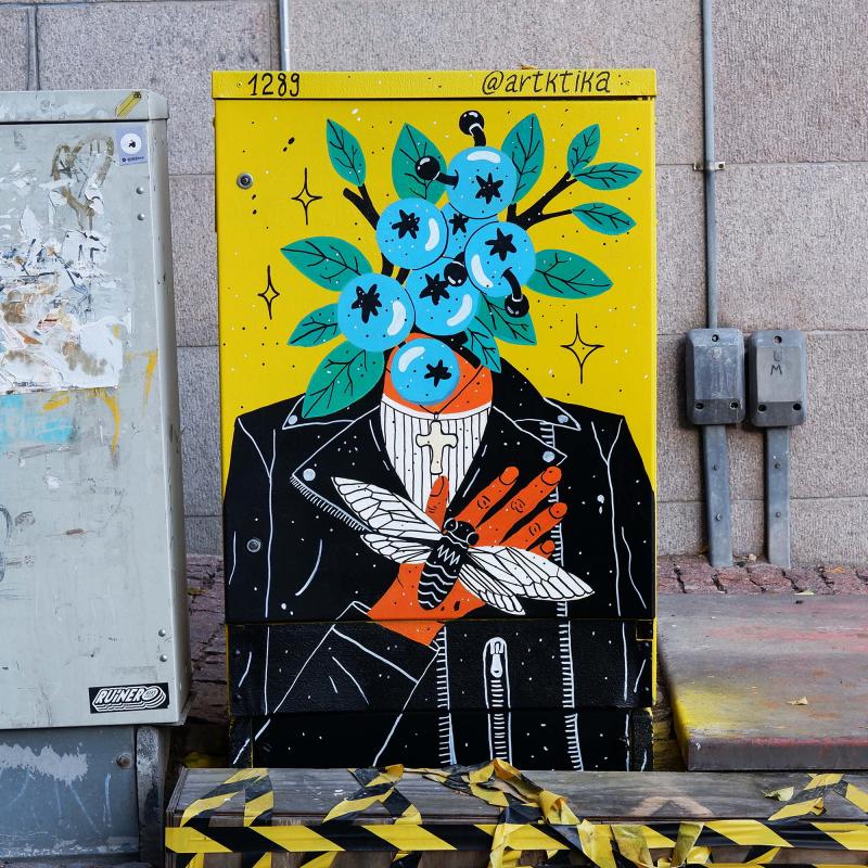 Offentlig konst Mr Blueberry i centrala Helsinki, 2025/Julkinen taide Mr Blueberry Helsinkin keskustassa, 2025/Public art Mr Blueberry in the center of Helsinki, 2025