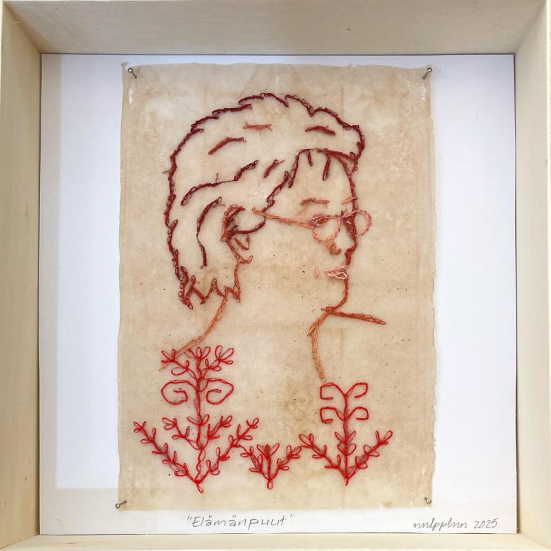 Nina Lappalainen, Elämänpuut, kirjonta teepussille, 14 x 10 [cm], 2025