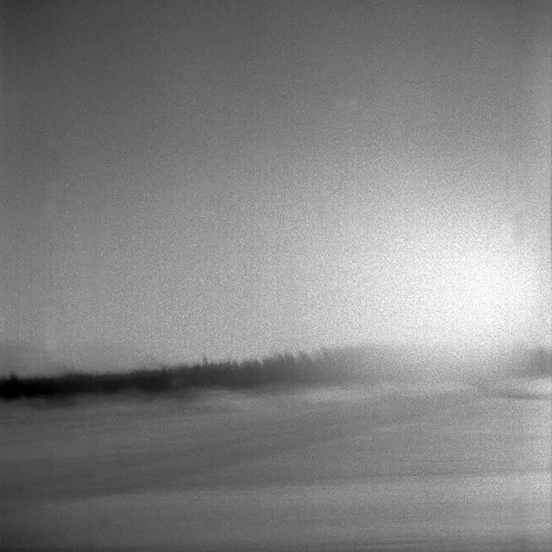 Sanna Johansson, Maisema I, valokuvavedos, 50 x 50 cm, 2025