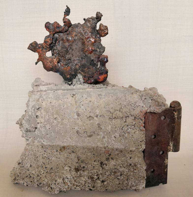 Raimo Jaatinen_Sun over Arkangel_pronssi, betoni ja rauta, korkeus 25 cm, 2024