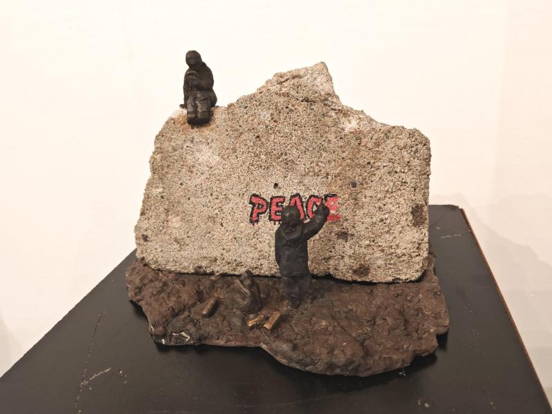 Raimo Jaatinen_ Peace_Pronssi ja betoni_2025