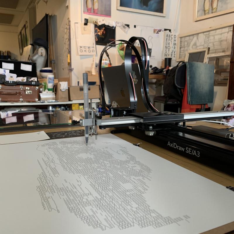 Tea Söderlund, Piirturi Portait studiolla 2025