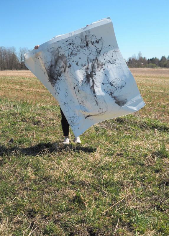 Sari Viljamaa, Wabi sabi, 2025 Muste kankaalle, 140x140 cm