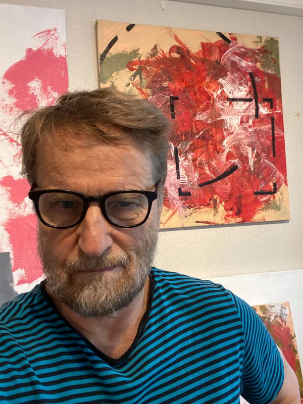 Juhani Räisänen, työhuoneella