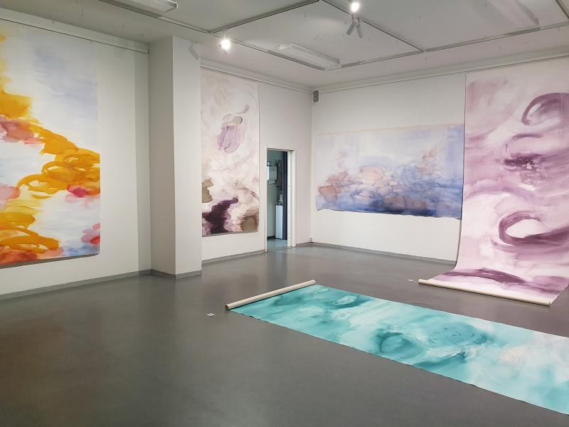 Anu Haapanen, We All Breathe, 2025, maalausinstallaatio