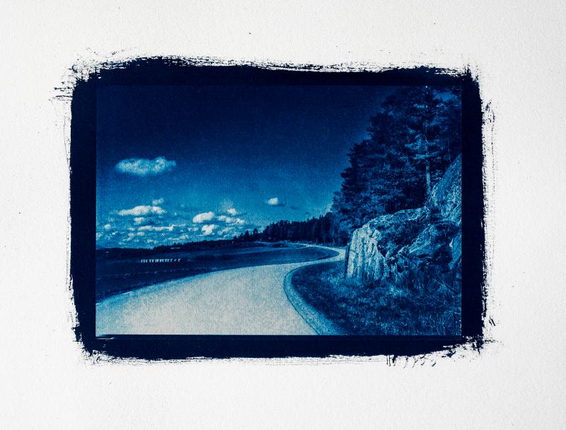 Cyanotypi  på akvarellpapper, Love kurviga väger