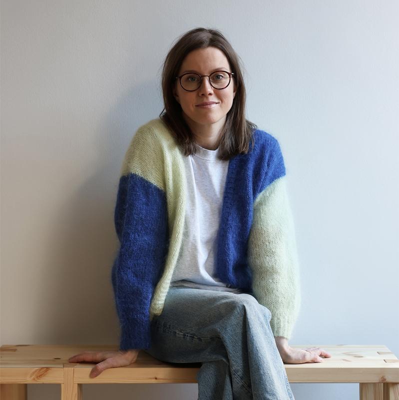 Anna Kesäniemi työhuoneella, 2026