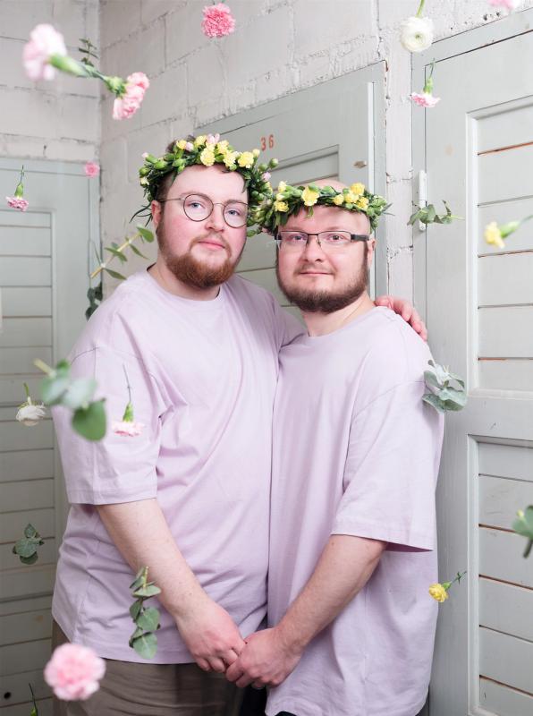 Sandra Vuori, Joonatan & Samuel
45 × 60 cm, 2023
Pigment print on fine art paper, oak frame, museum glass