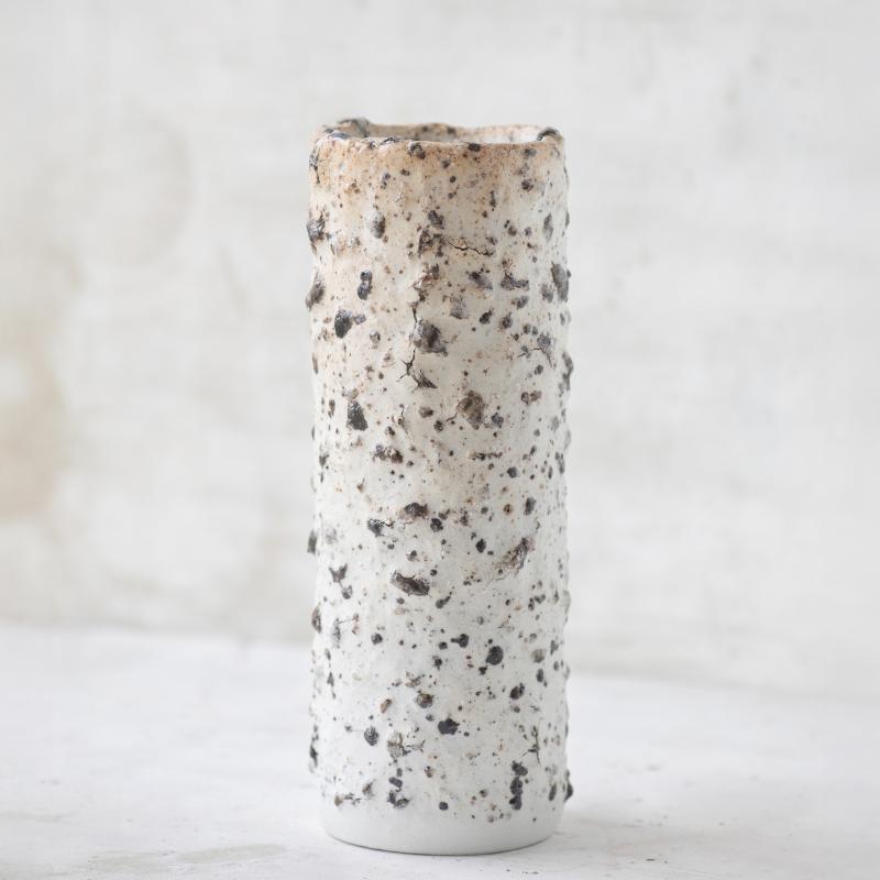 Annick Ligtermoet - 'Rapakivi' vessel - Wood fired porcelain with wedged in rapakivi granite