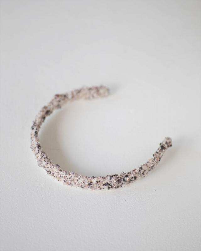 Annick Ligtermoet - ‘Mineral Fold’, Granite, Porcelain, ⌀ 8 cm