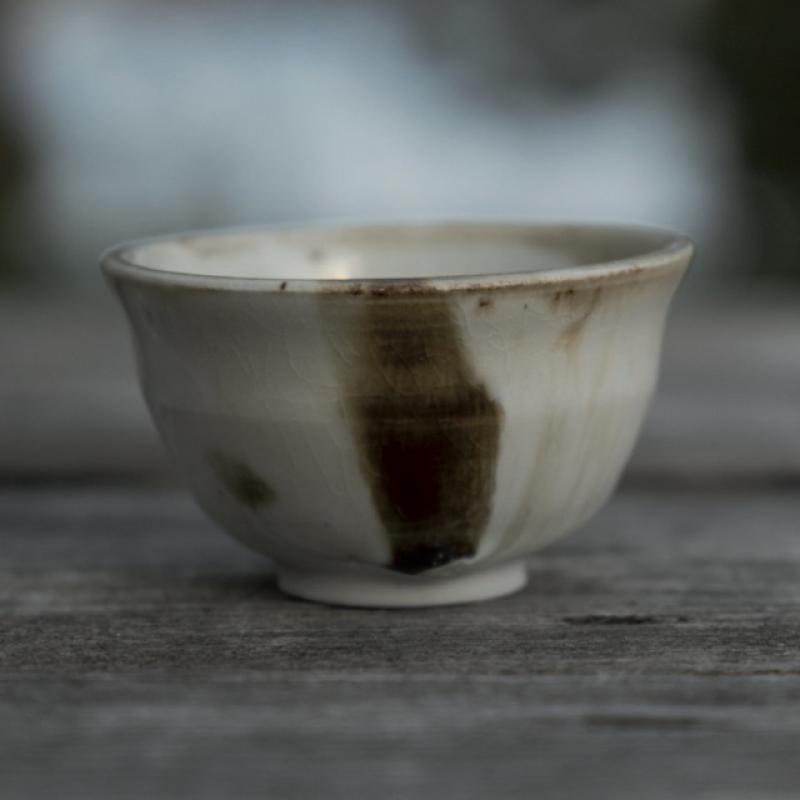 Vedbränd skål, porslin och askglasyr