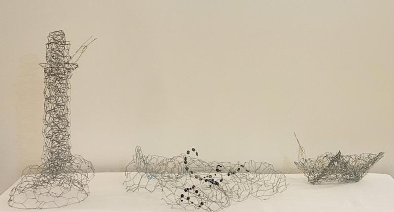 Maria Teplykh, Sea of Depression, chicken wire, wire, beads, 40x100x37 cm, 2024